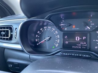 Voertuigafbeelding 17