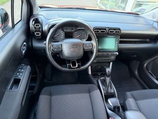 Voertuigafbeelding 12