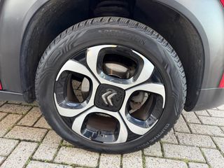 Voertuigafbeelding 6