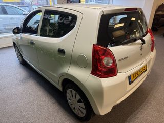 Voertuigafbeelding 3