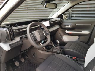 Voertuigafbeelding 16