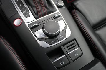 Voertuigafbeelding 17