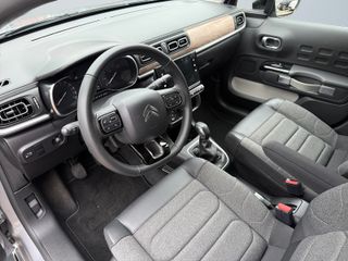 Voertuigafbeelding 12