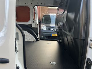 Voertuigafbeelding 13