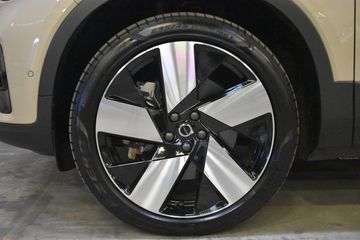 Voertuigafbeelding 4