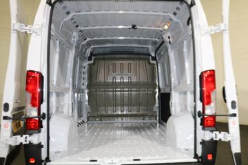 Voertuigafbeelding 13