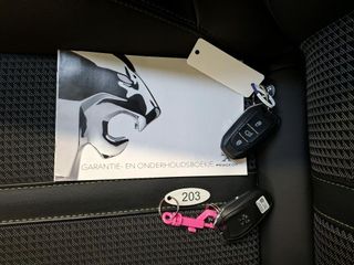 Voertuigafbeelding 6