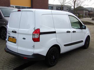 Voertuigafbeelding 4