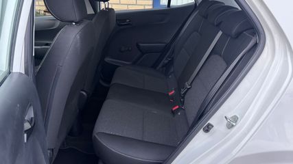 Voertuigafbeelding 13