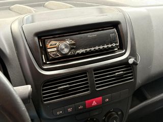 Voertuigafbeelding 6