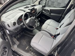 Voertuigafbeelding 8