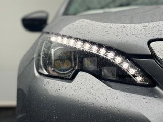 Voertuigafbeelding 3