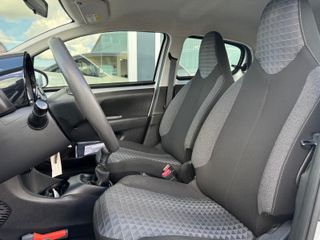 Voertuigafbeelding 8