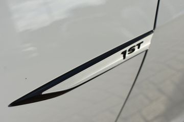 Voertuigafbeelding 6