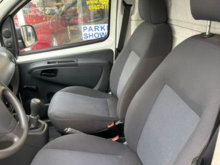 Voertuigafbeelding 12