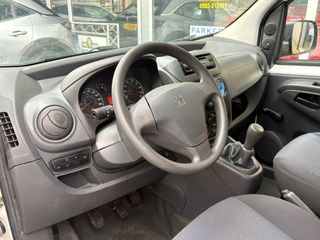 Voertuigafbeelding 9