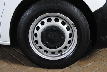 Voertuigafbeelding 3