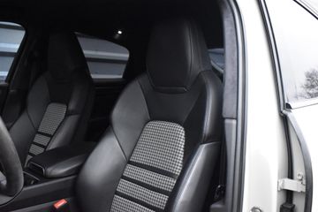 Voertuigafbeelding 18