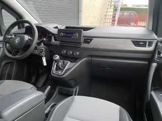 Voertuigafbeelding 13