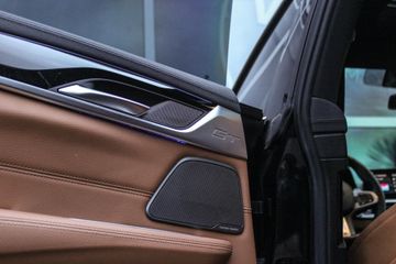 Voertuigafbeelding 44