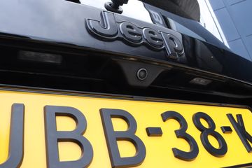 Voertuigafbeelding 13