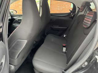 Voertuigafbeelding 8