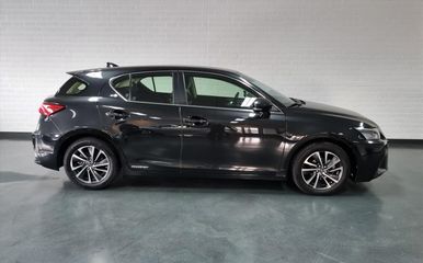 Voertuigafbeelding 4