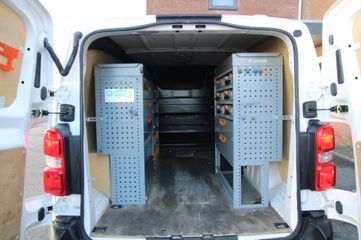 Voertuigafbeelding 6