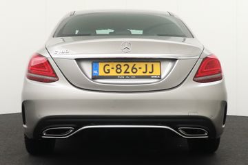 Voertuigafbeelding 3