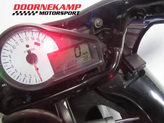 Voertuigafbeelding 6