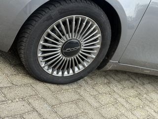 Voertuigafbeelding 6