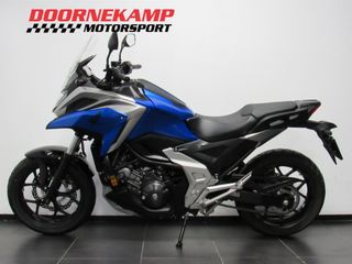 Voertuigafbeelding 3