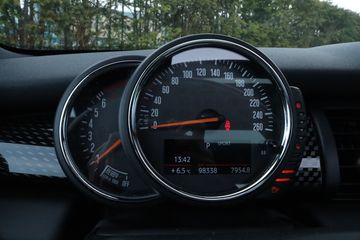 Voertuigafbeelding 35