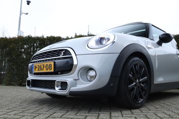 Voertuigafbeelding 4