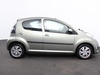 Voertuigafbeelding 6