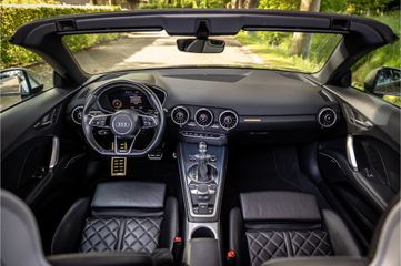 Voertuigafbeelding 6