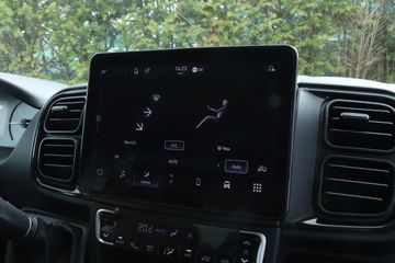 Voertuigafbeelding 17