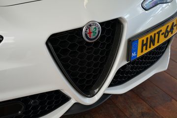 Voertuigafbeelding 16