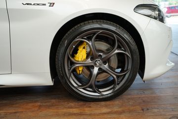 Voertuigafbeelding 8