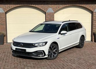 Volkswagen Passat -  - Polisa Lease