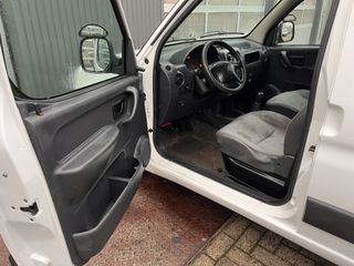 Voertuigafbeelding 4