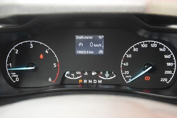 Voertuigafbeelding 6