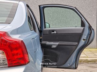 Voertuigafbeelding 12