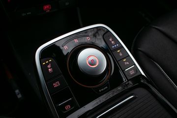 Voertuigafbeelding 24