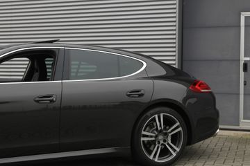 Voertuigafbeelding 12