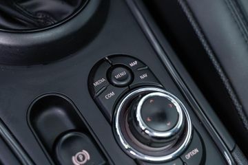 Voertuigafbeelding 17