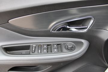 Voertuigafbeelding 8