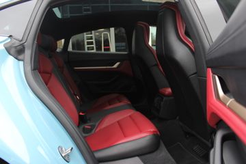 Voertuigafbeelding 12