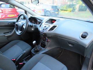 Voertuigafbeelding 9