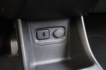 Voertuigafbeelding 16